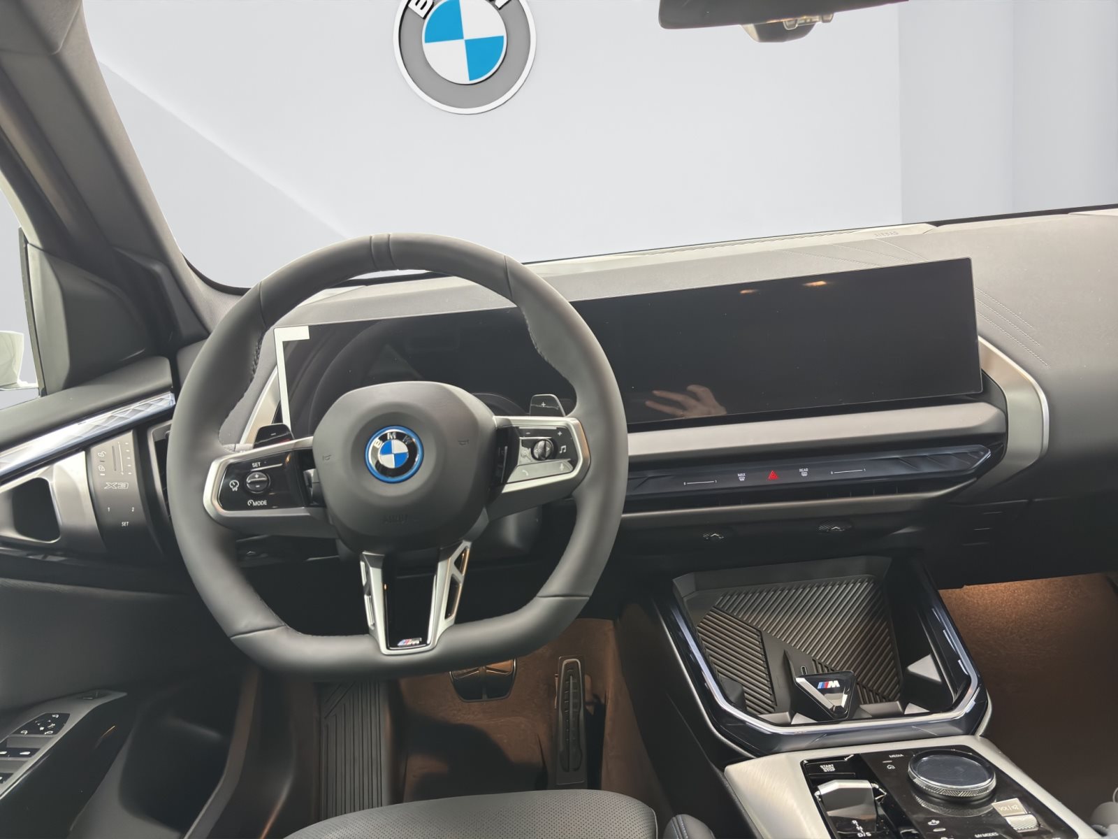 Fahrzeugabbildung BMW X3 xDrive30e [M Sport, AHK, ACC, RFK, 19 LMR]