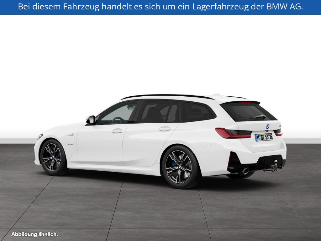 Fahrzeugabbildung BMW 330e Touring