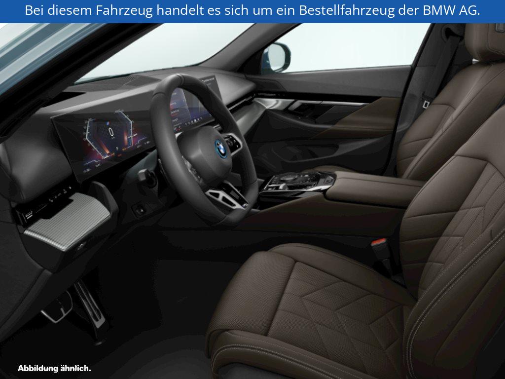 Fahrzeugabbildung BMW i5 eDrive40 Touring