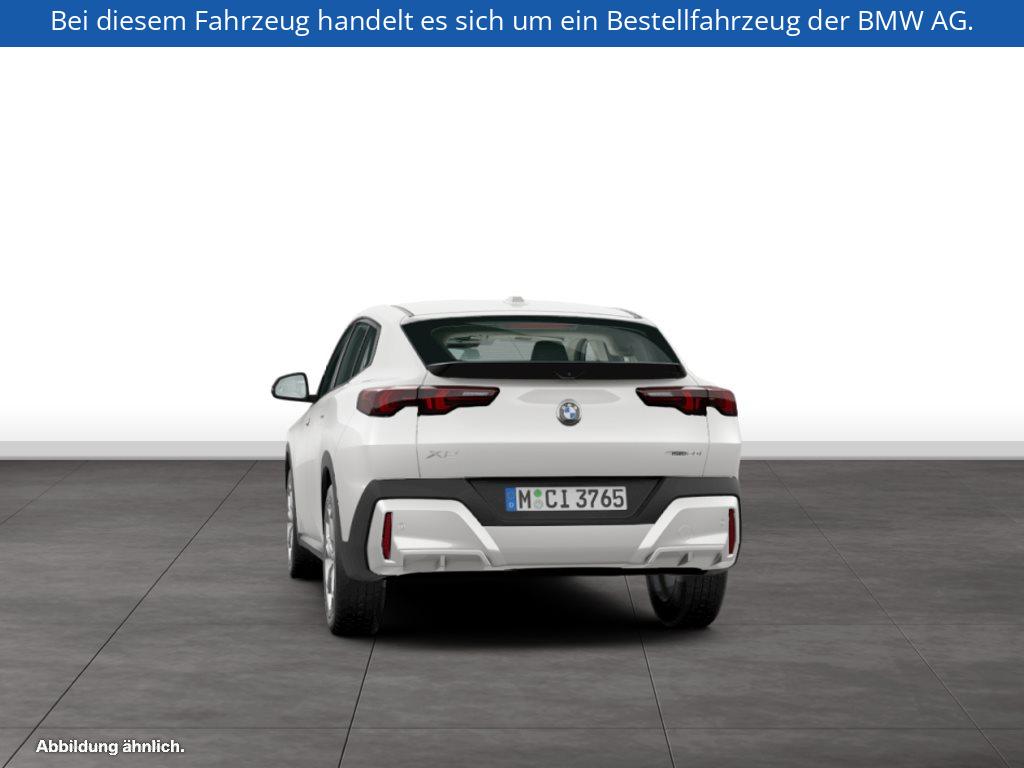 Fahrzeugabbildung BMW X2 sDrive20i