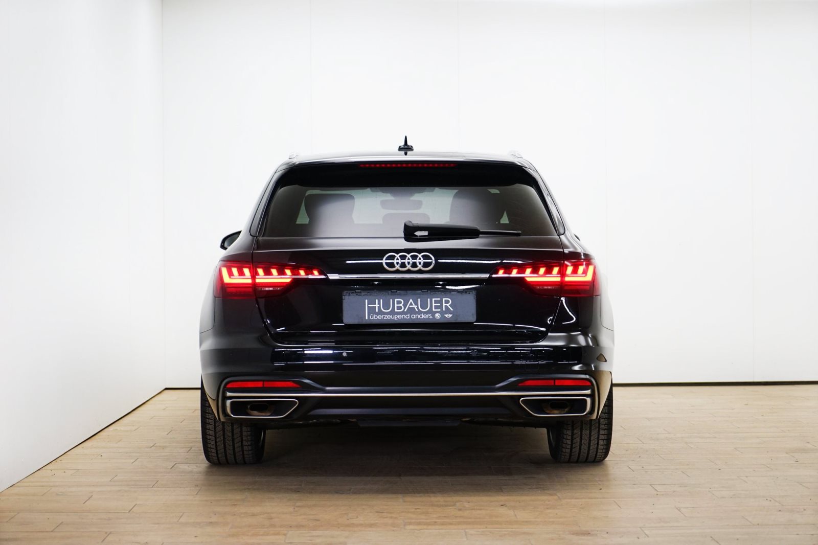 Fahrzeugabbildung Audi A4 Avant 40 TFSI [Navi, ACC, 18 LMR, SHZ]