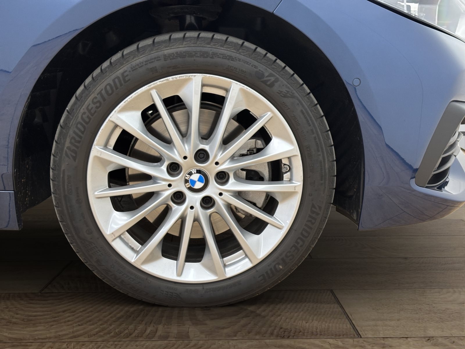 Fahrzeugabbildung BMW 116i 5-Türer [Advantage, LC Prof., RFK, SHZ]