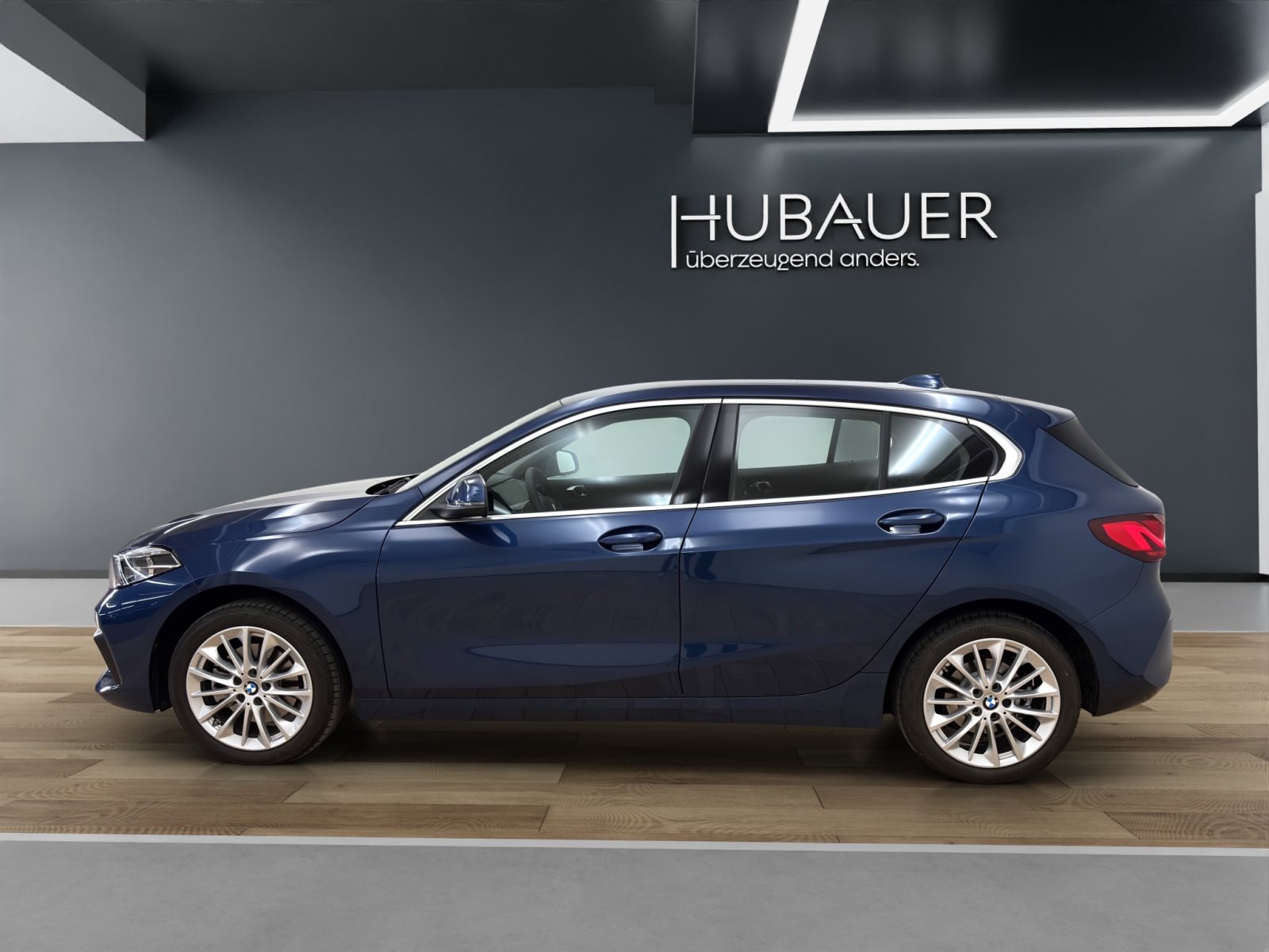 Fahrzeugabbildung BMW 116i 5-Türer [Advantage, LC Prof., RFK, SHZ]