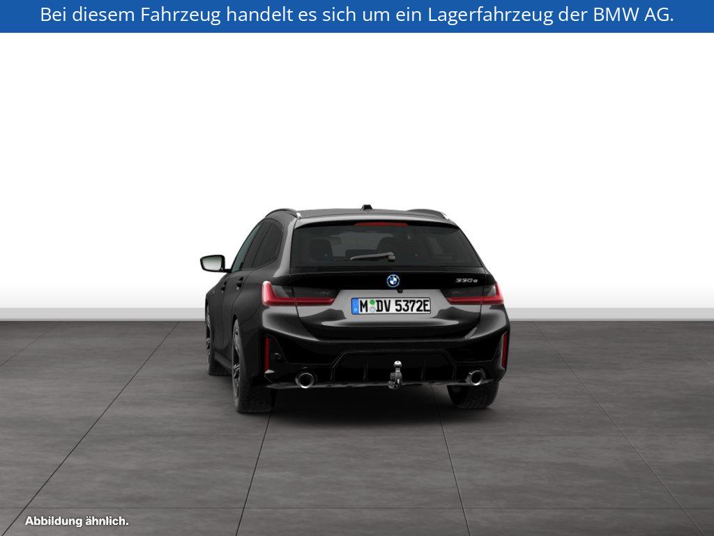 Fahrzeugabbildung BMW 330e Touring