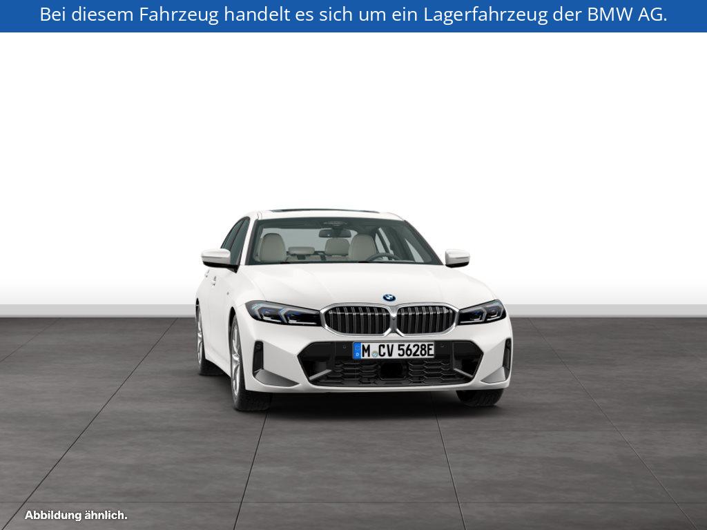 Fahrzeugabbildung BMW 330e Limousine