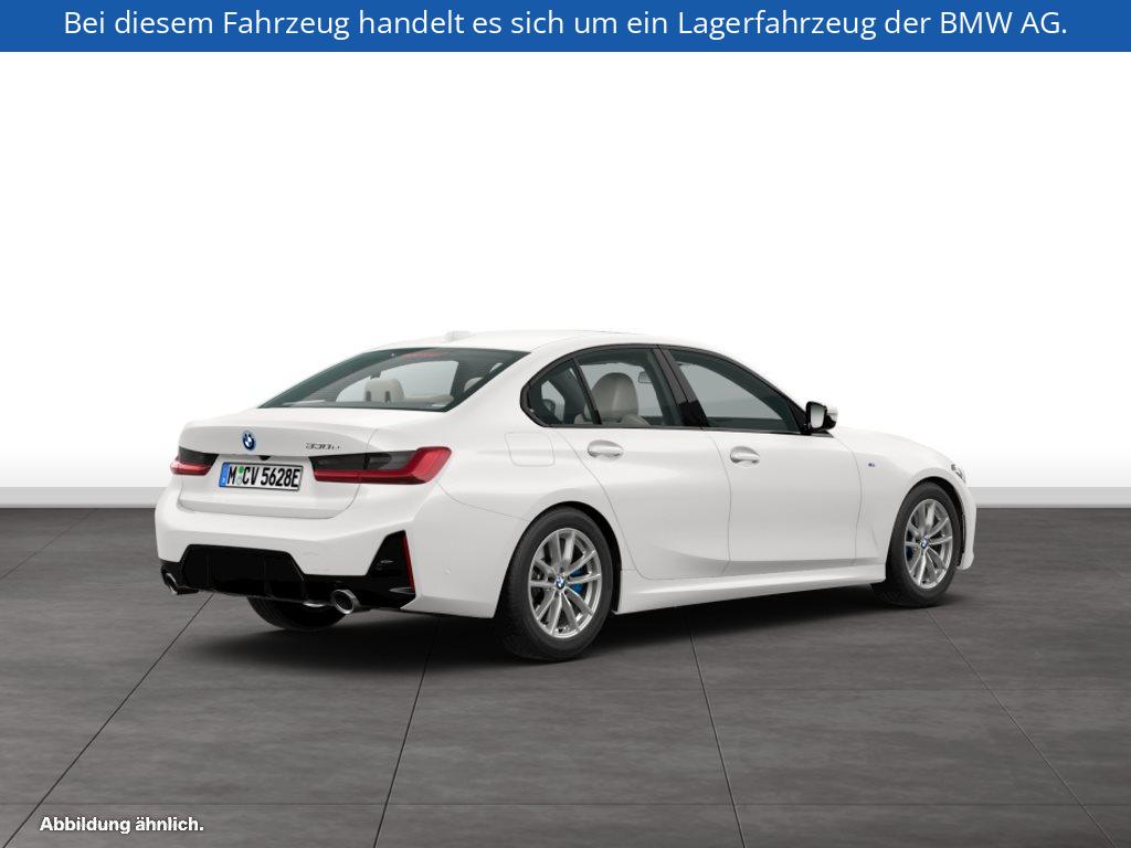 Fahrzeugabbildung BMW 330e Limousine