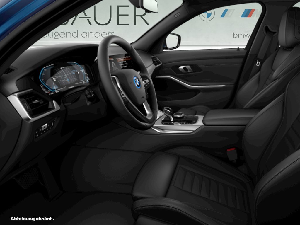 Fahrzeugabbildung BMW 320e Touring [Advantage, LC Prof., PDC, ACC]