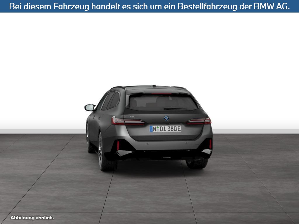 Fahrzeugabbildung BMW i5 M60 xDrive Touring