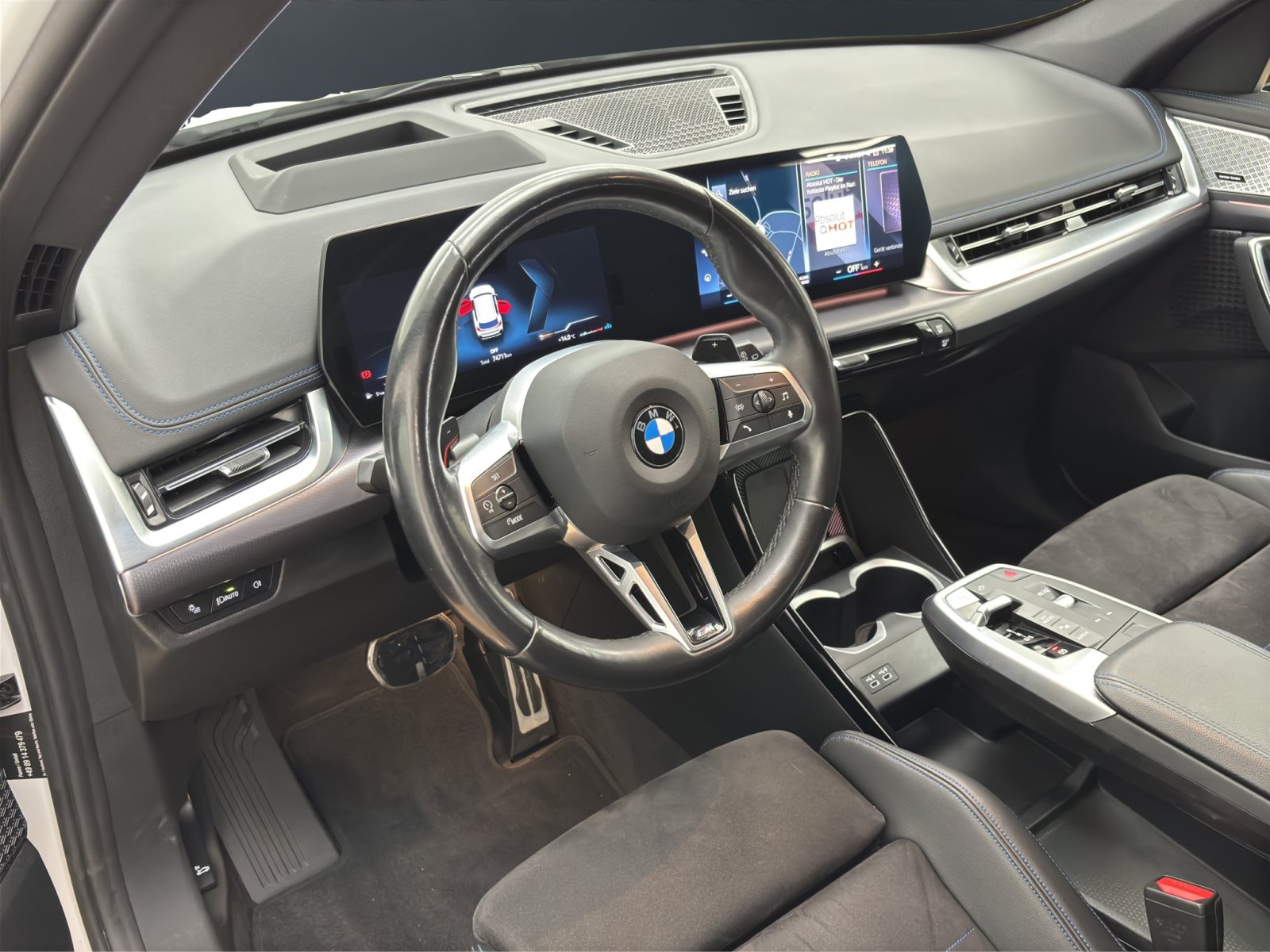 Fahrzeugabbildung BMW X1 xDrive23i [M Sport, HUD, LED, Pano, HK Sound]