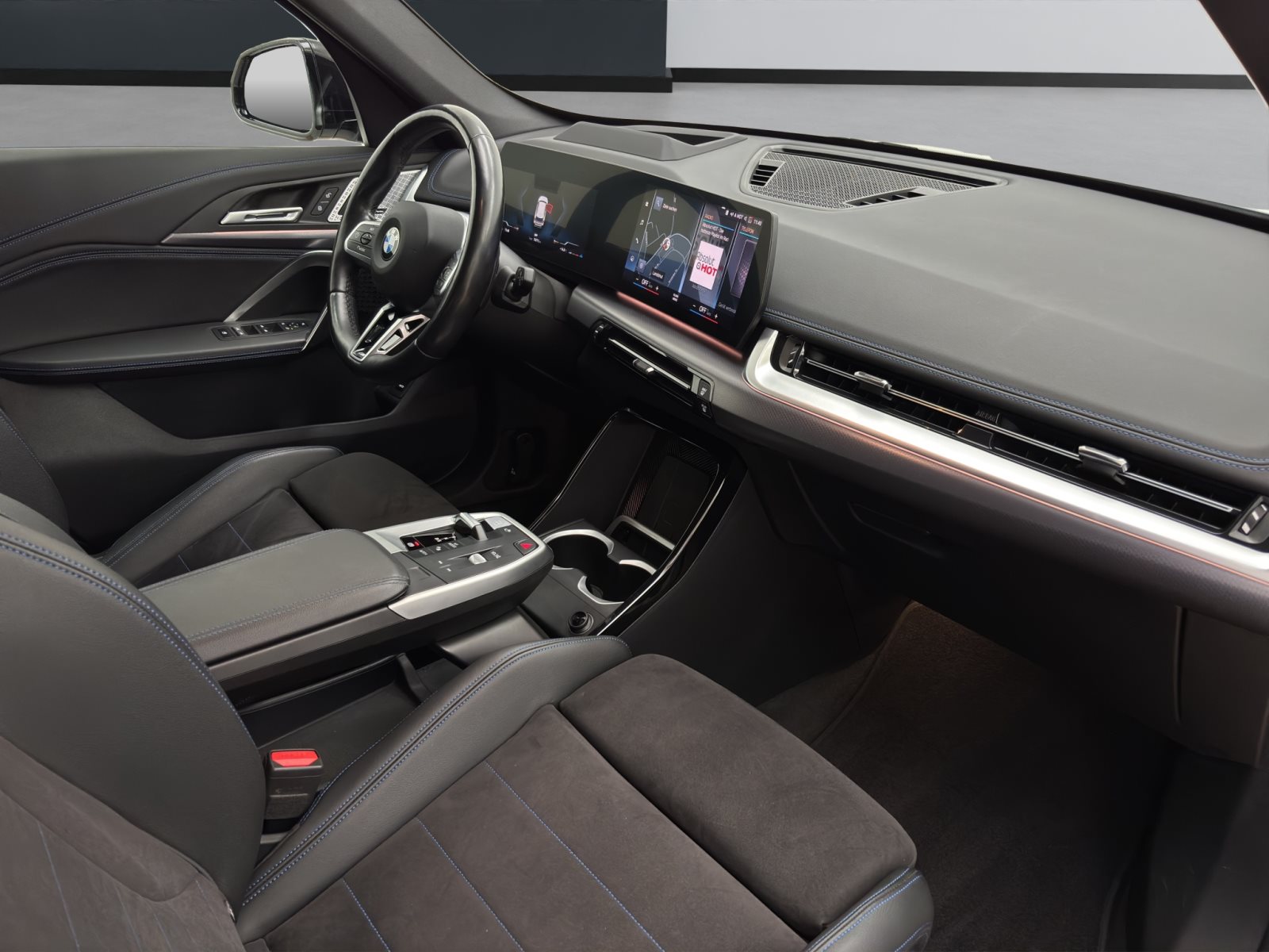 Fahrzeugabbildung BMW X1 xDrive23i [M Sport, HUD, LED, Pano, HK Sound]