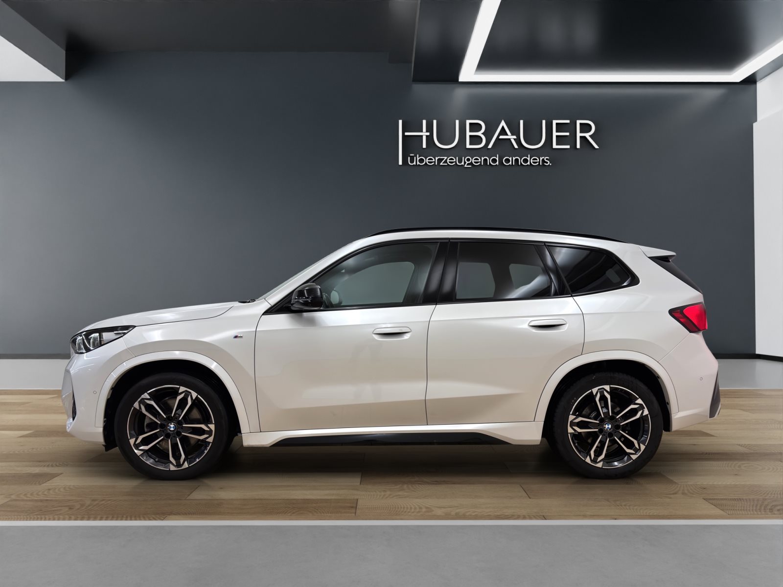 Fahrzeugabbildung BMW X1 xDrive23i [M Sport, HUD, LED, Pano, HK Sound]