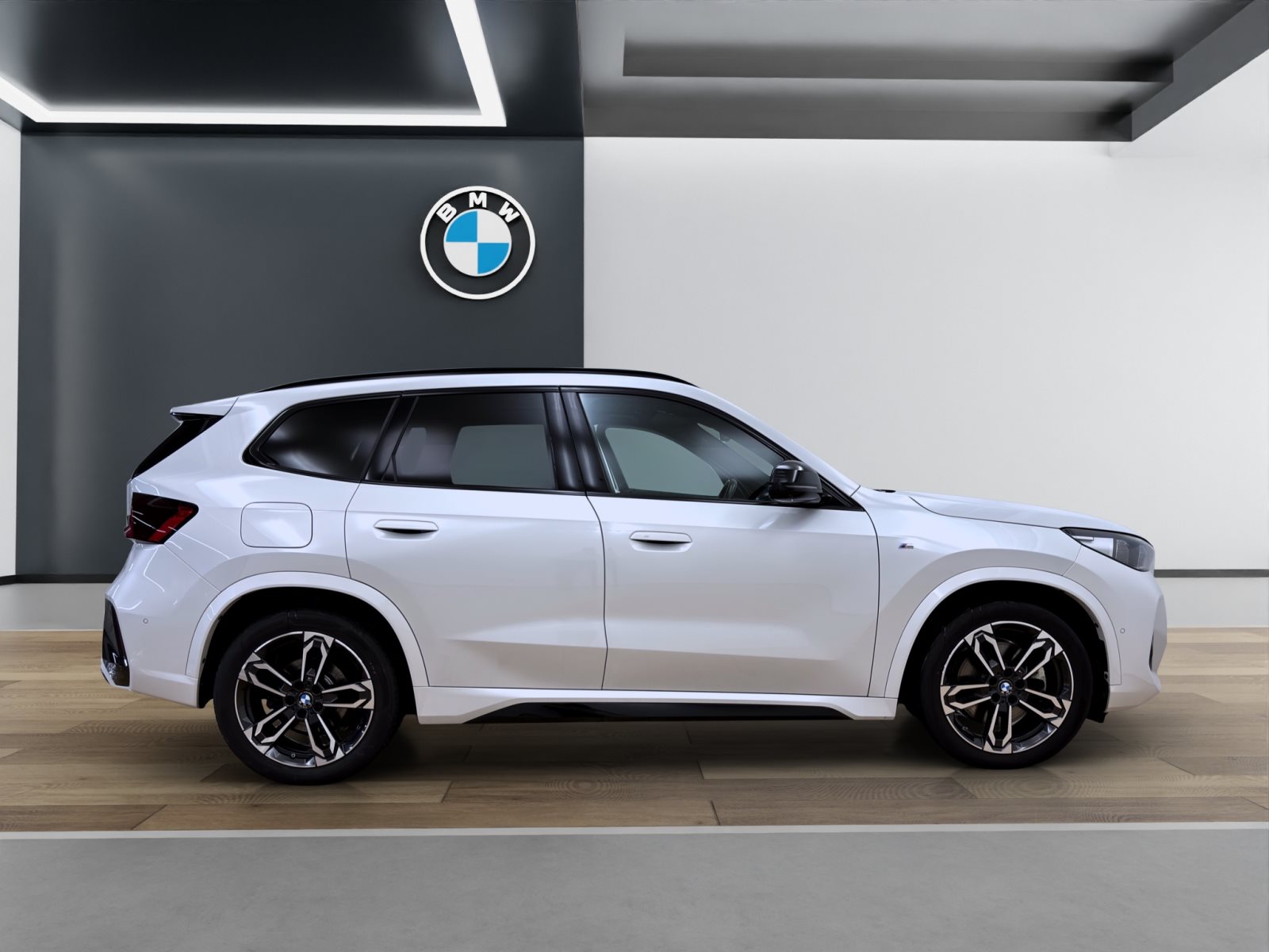 Fahrzeugabbildung BMW X1 xDrive23i [M Sport, HUD, LED, Pano, HK Sound]