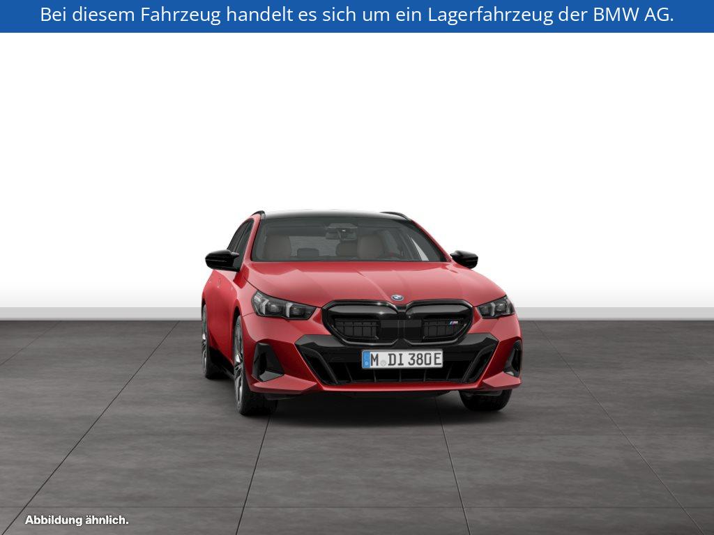 Fahrzeugabbildung BMW i5 M60 xDrive Touring