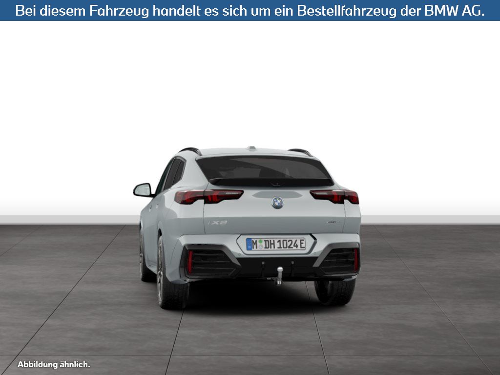Fahrzeugabbildung BMW iX2 xDrive30