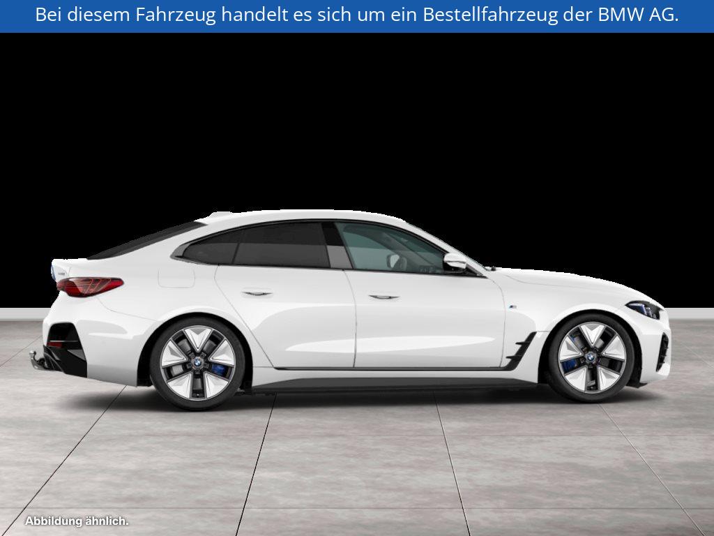 Fahrzeugabbildung BMW i4 xDrive40 Gran Coupé