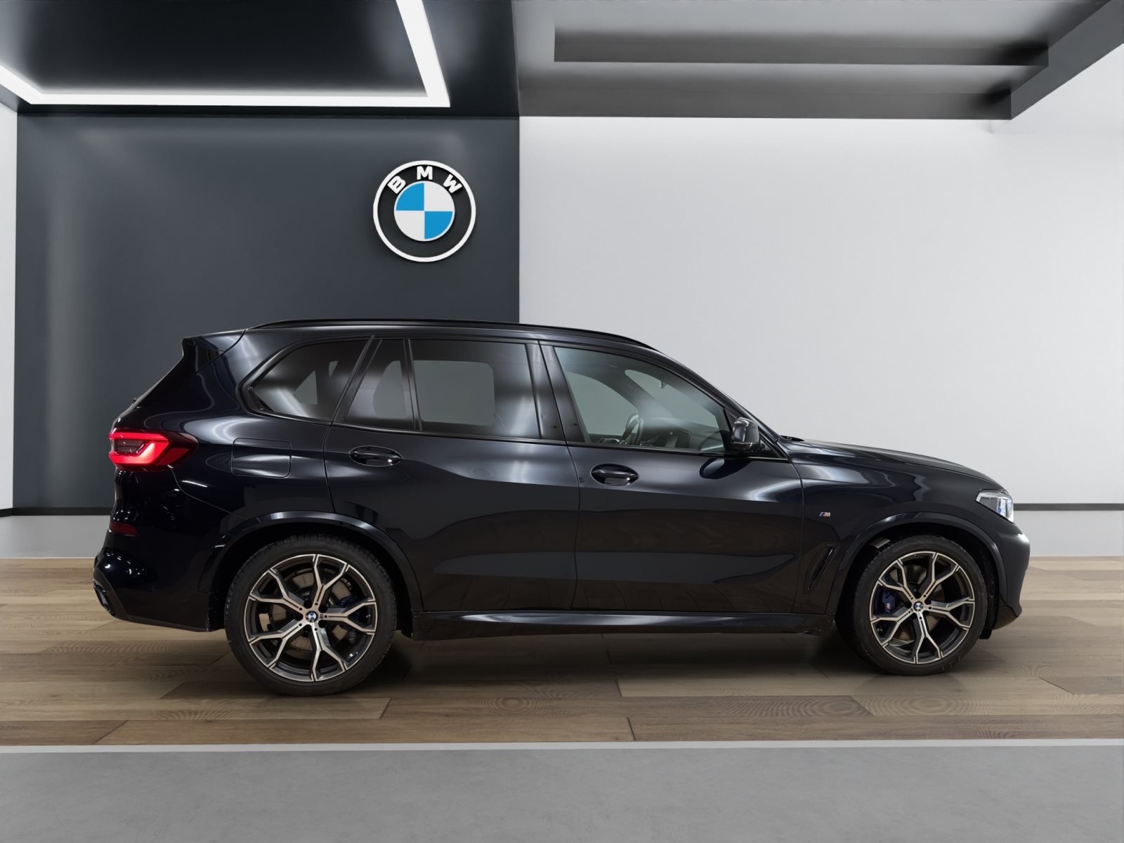 Fahrzeugabbildung BMW X5 xDrive40d [M Sport, Laser, Standhz., 21 LMR]