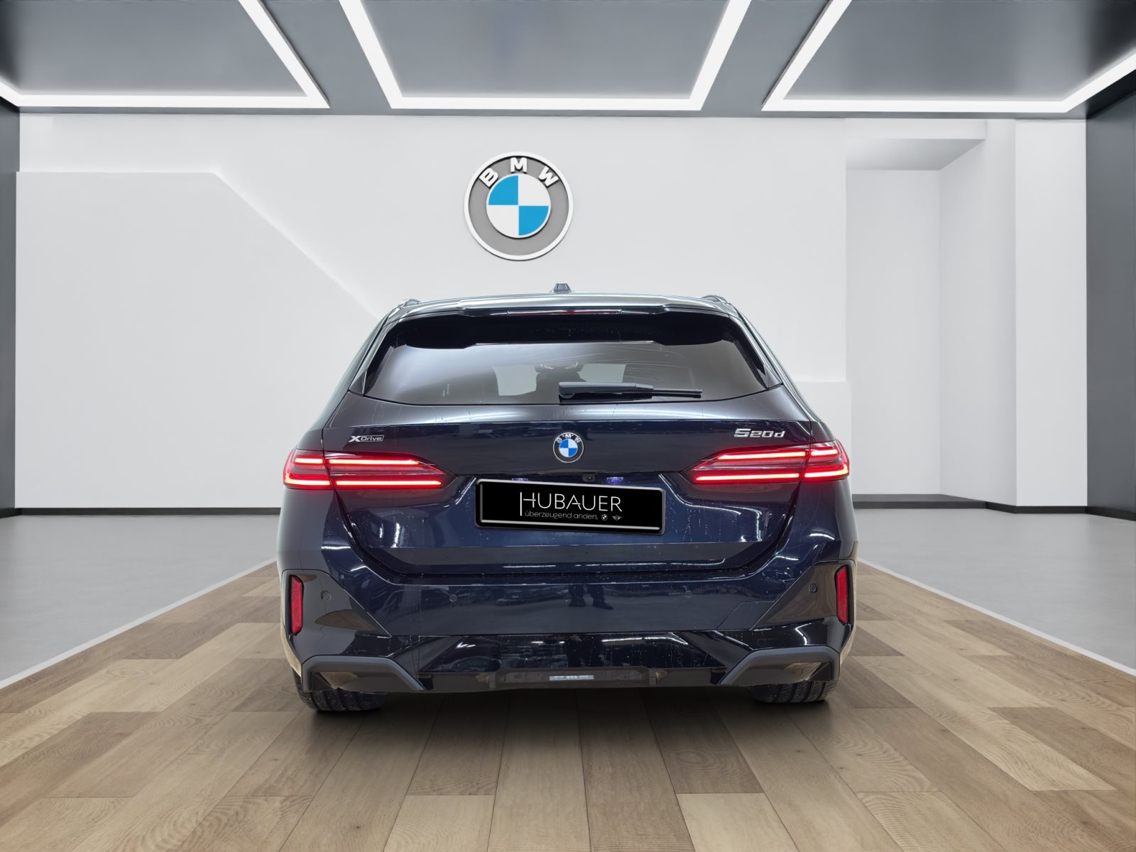 Fahrzeugabbildung BMW 520d xDrive Touring [M Sport Pro, HUD, AHK, ACC, h&k Sound]