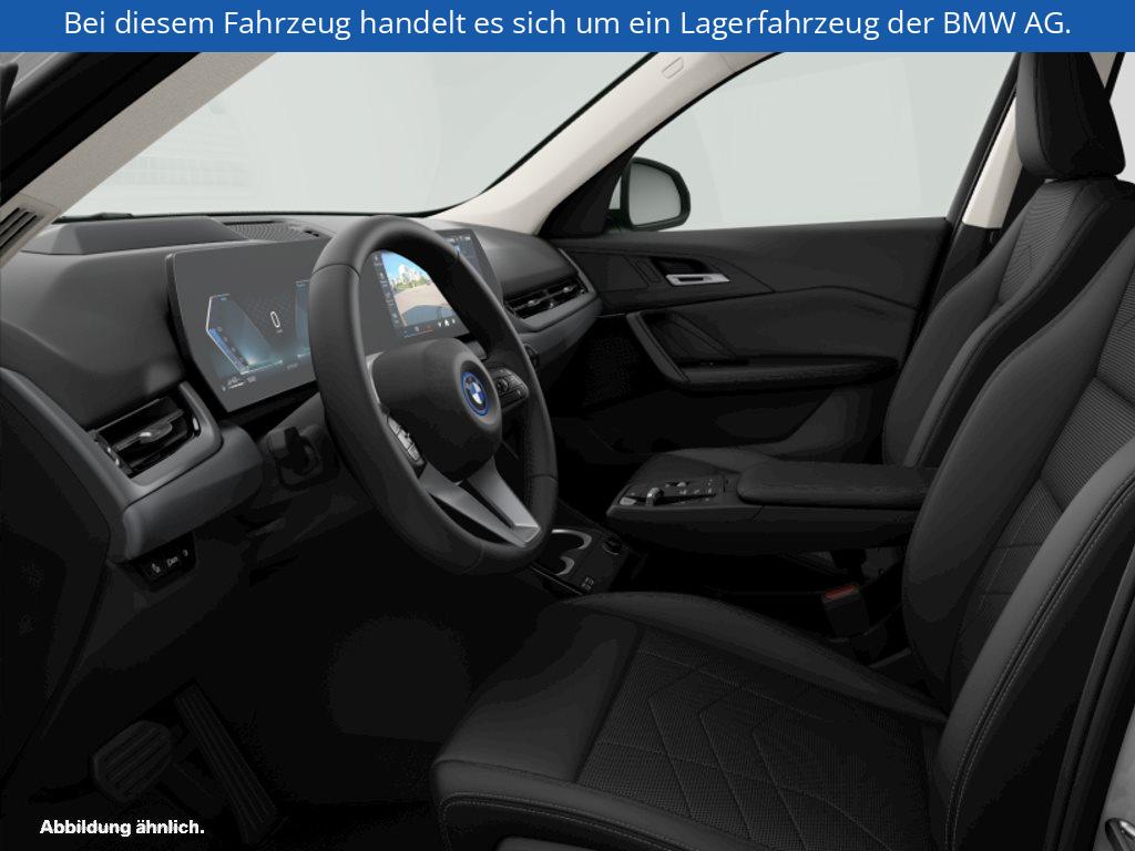Fahrzeugabbildung BMW X1 xDrive25e
