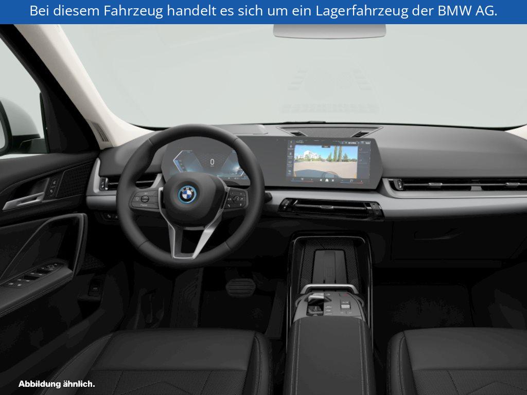 Fahrzeugabbildung BMW X1 xDrive25e