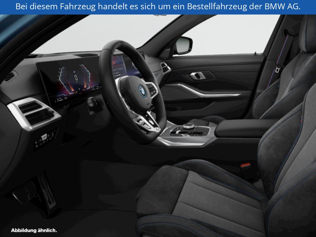 Fahrzeugabbildung BMW 330e Touring