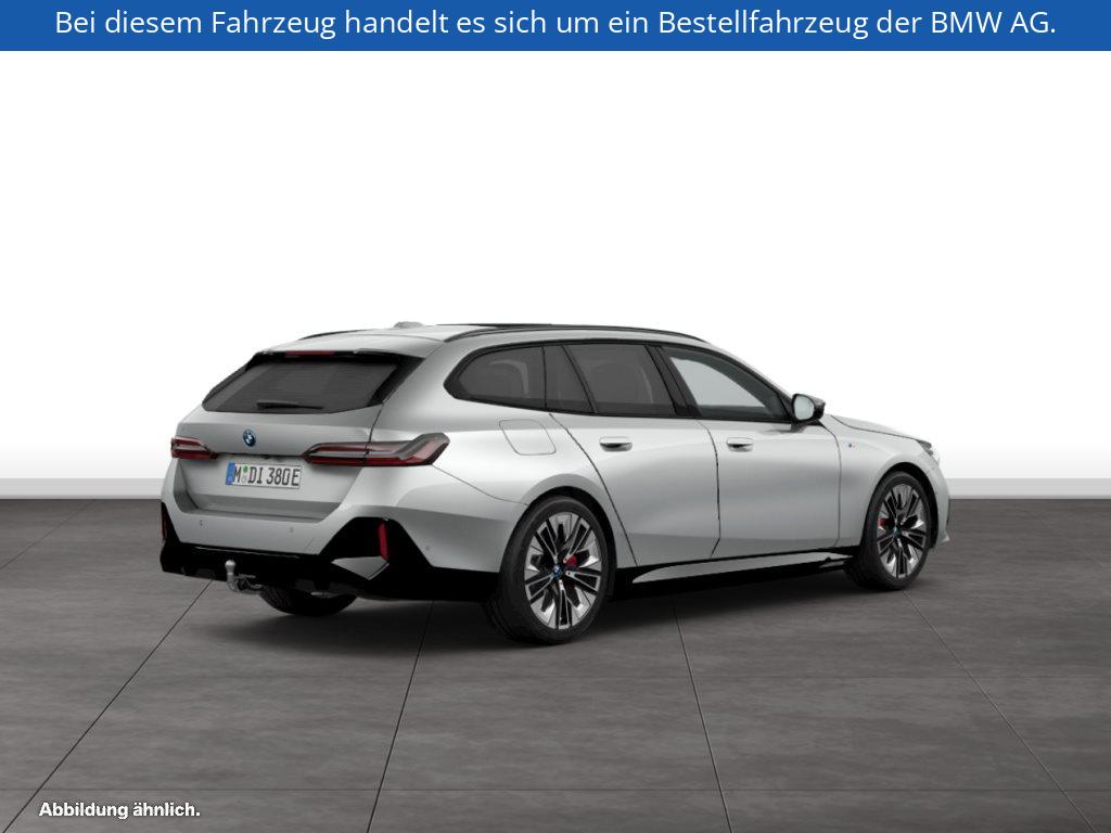 Fahrzeugabbildung BMW i5 M60 xDrive Touring