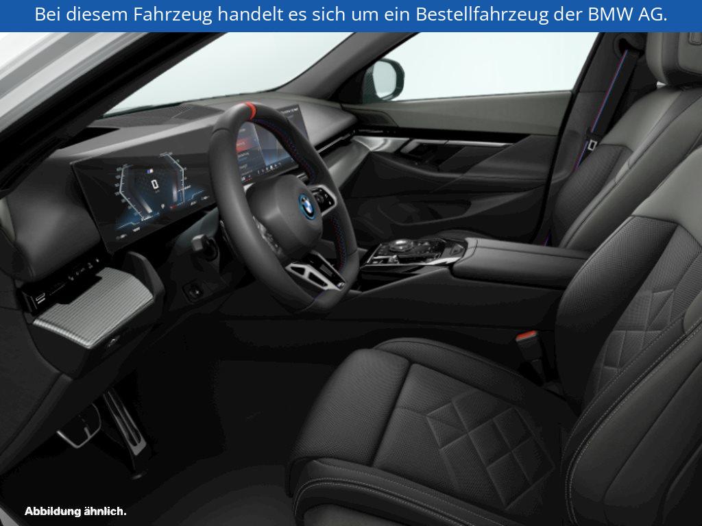 Fahrzeugabbildung BMW i5 M60 xDrive Touring