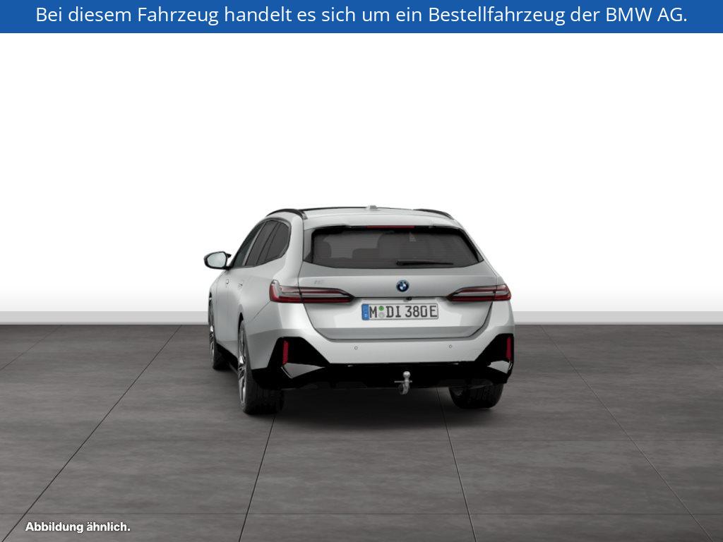 Fahrzeugabbildung BMW i5 M60 xDrive Touring