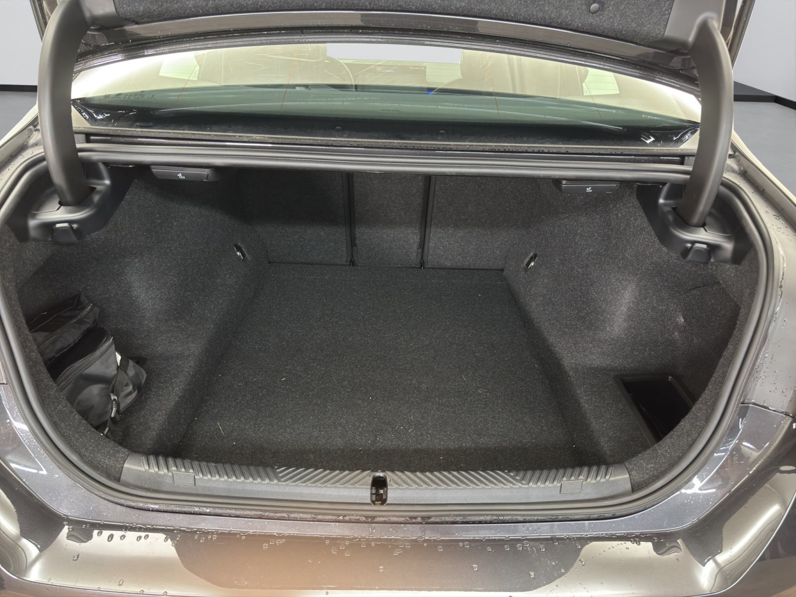 Fahrzeugabbildung BMW 520d Limousine [M Sport, ACC, AHK, h&k Sound, 20 LMR]