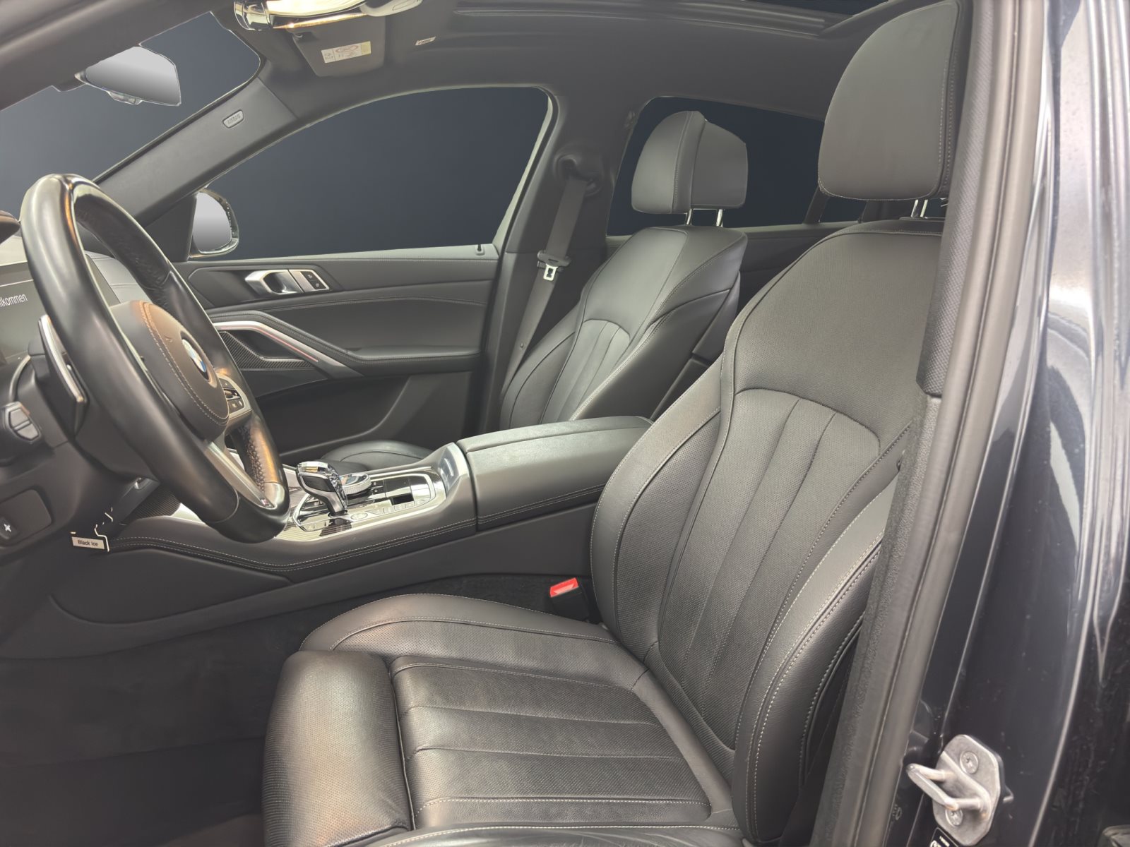 Fahrzeugabbildung BMW X6 xDrive30d [M Sport, Laser, ACC, RFK, Pano]