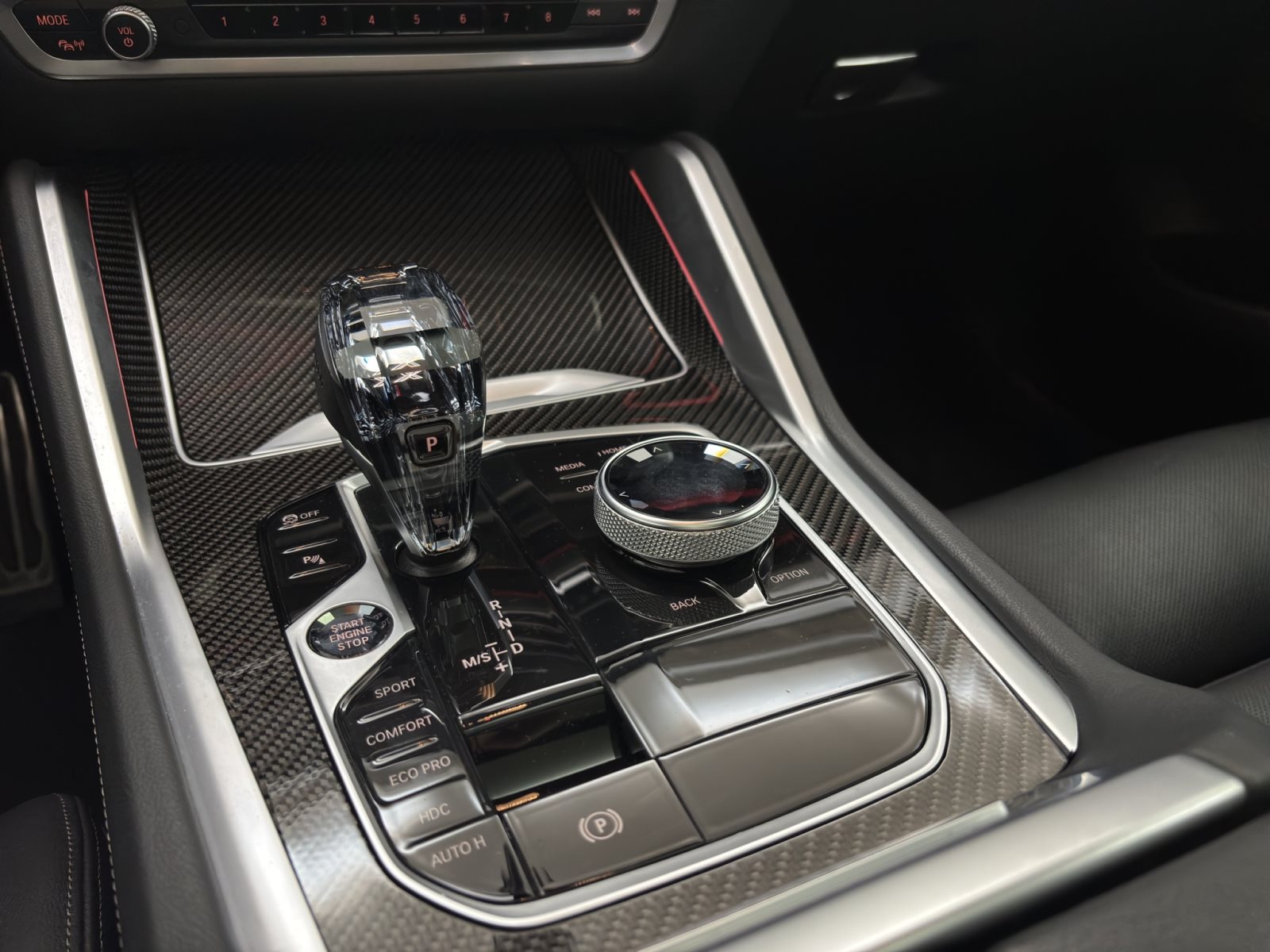 Fahrzeugabbildung BMW X6 xDrive30d [M Sport, Laser, ACC, RFK, Pano]