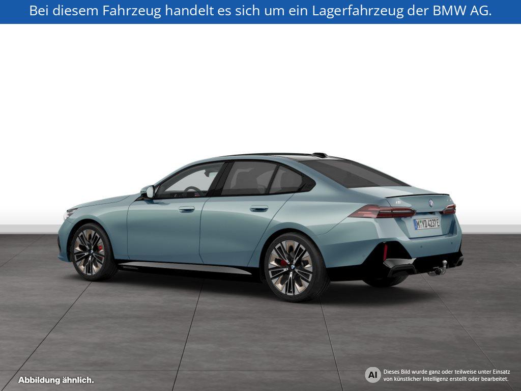 Fahrzeugabbildung BMW i5 xDrive40