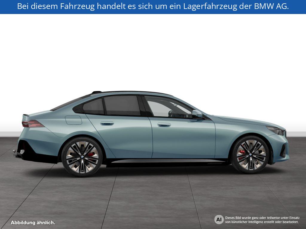Fahrzeugabbildung BMW i5 xDrive40
