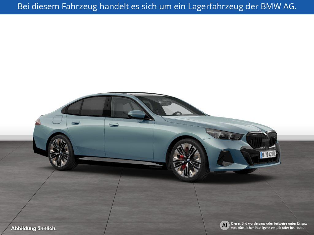 Fahrzeugabbildung BMW i5 xDrive40