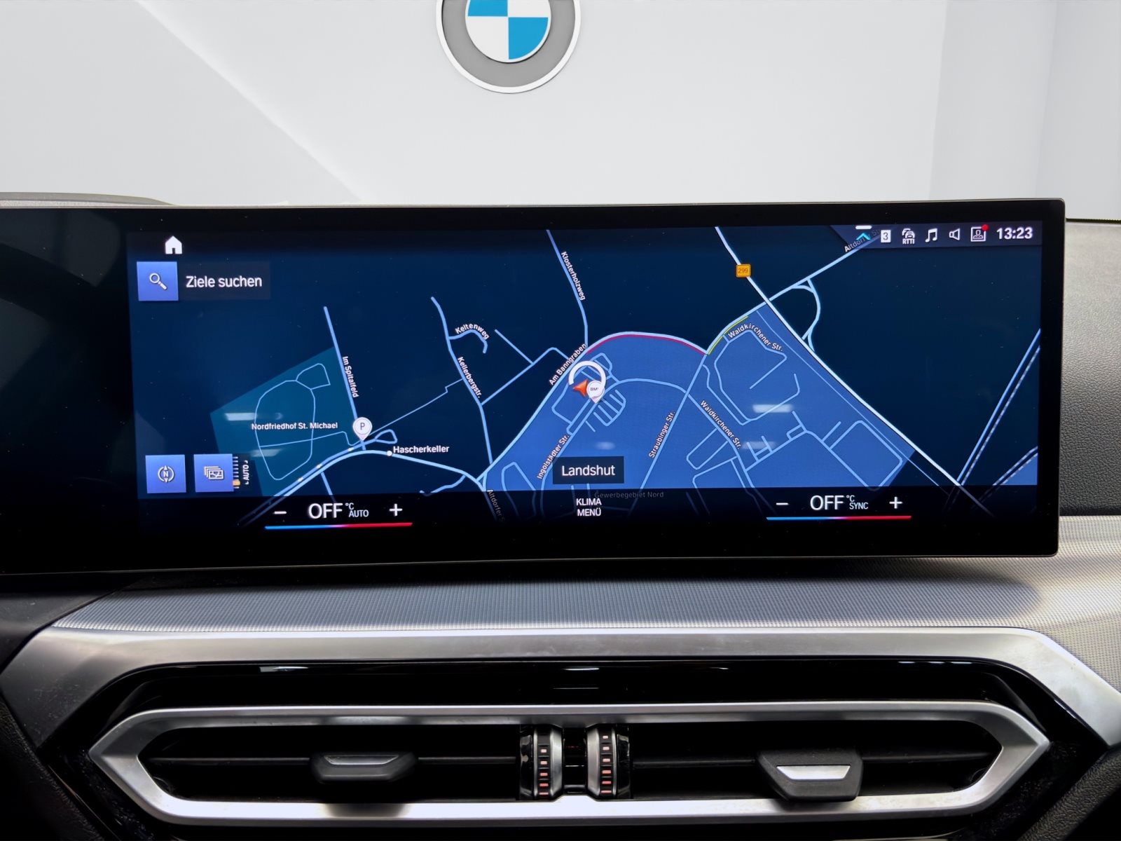 Fahrzeugabbildung BMW 320d Touring [LC Prof., HUD, SHZ, HK Sound, 17 ]
