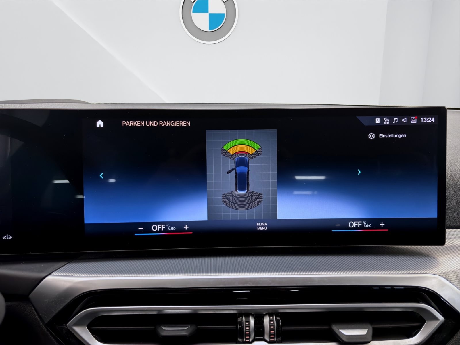 Fahrzeugabbildung BMW 320d Touring [LC Prof., HUD, SHZ, HK Sound, 17 ]