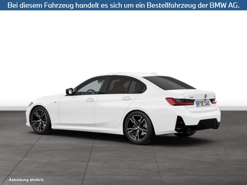 Fahrzeugabbildung BMW 330i xDrive Limousine