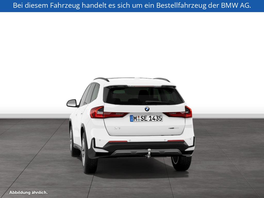 Fahrzeugabbildung BMW X1 sDrive20i
