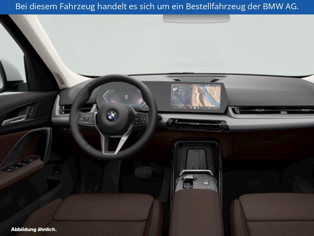 Fahrzeugabbildung BMW X1 xDrive23i