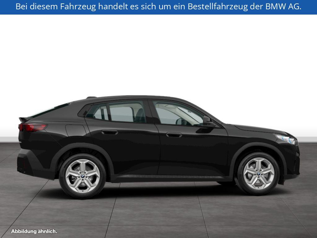 Fahrzeugabbildung BMW X2 sDrive18d