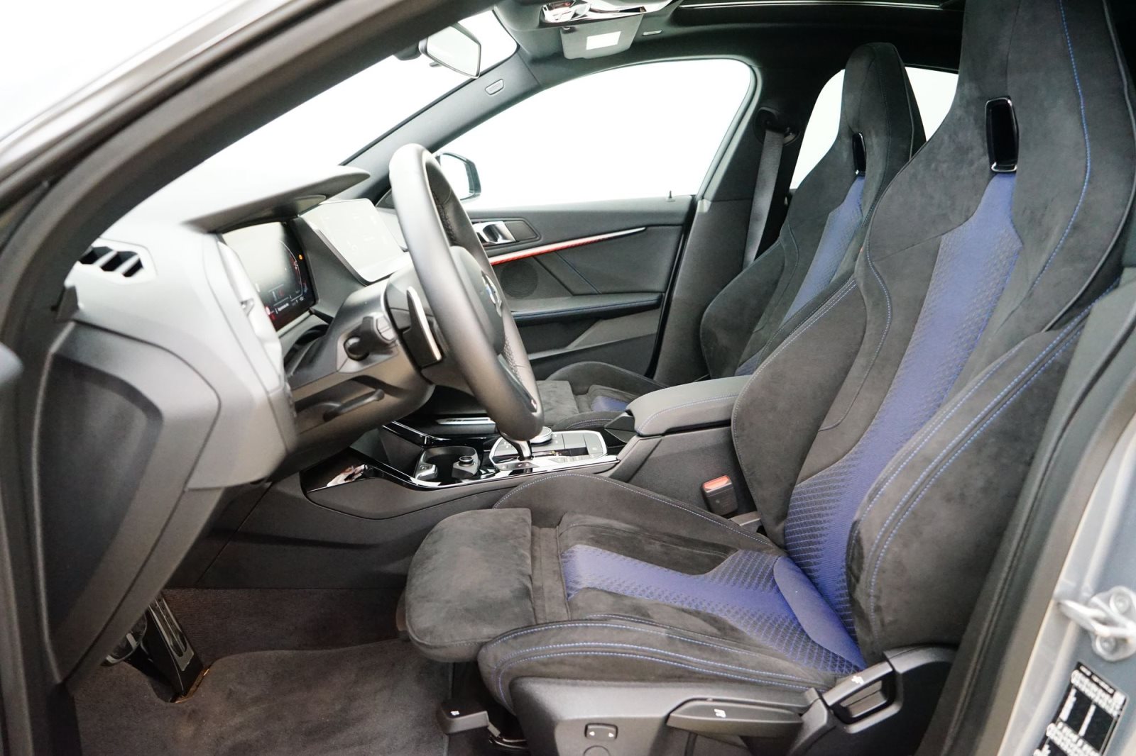 Fahrzeugabbildung BMW 220i Gran Coupé [M Sport, LC Prof., ACC, RFK]
