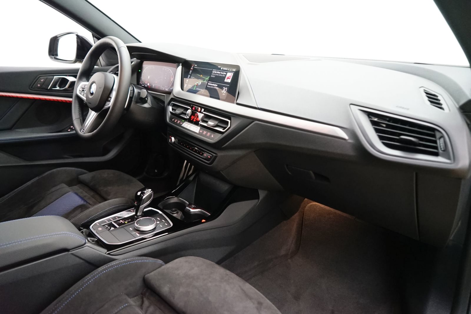 Fahrzeugabbildung BMW 220i Gran Coupé [M Sport, LC Prof., ACC, RFK]