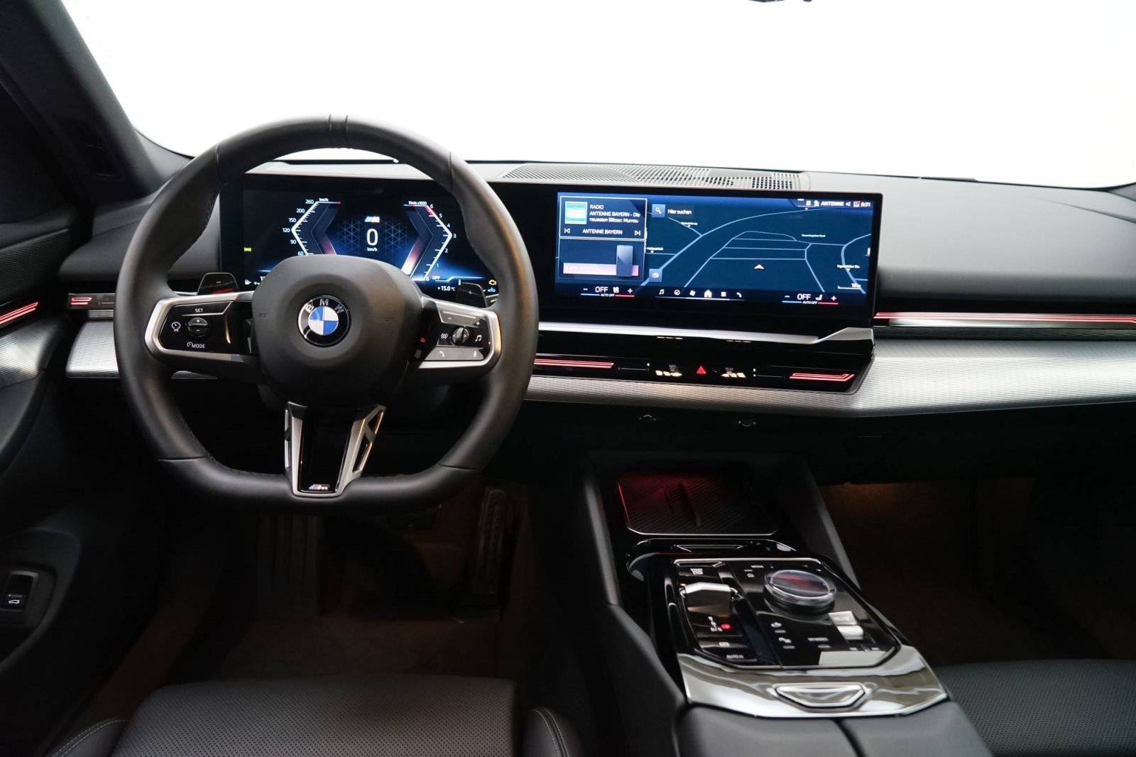 Fahrzeugabbildung BMW 520d Limousine [M Sport, ACC, AHK, LED, RFK]