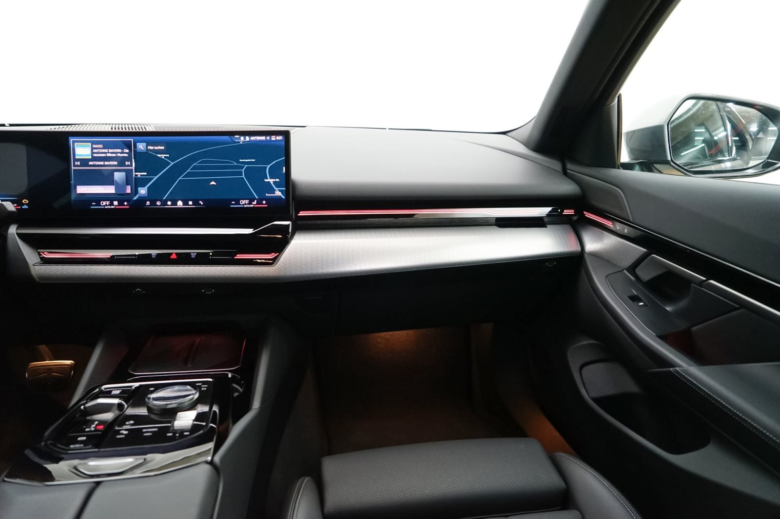 Fahrzeugabbildung BMW 520d Limousine [M Sport, ACC, AHK, LED, RFK]