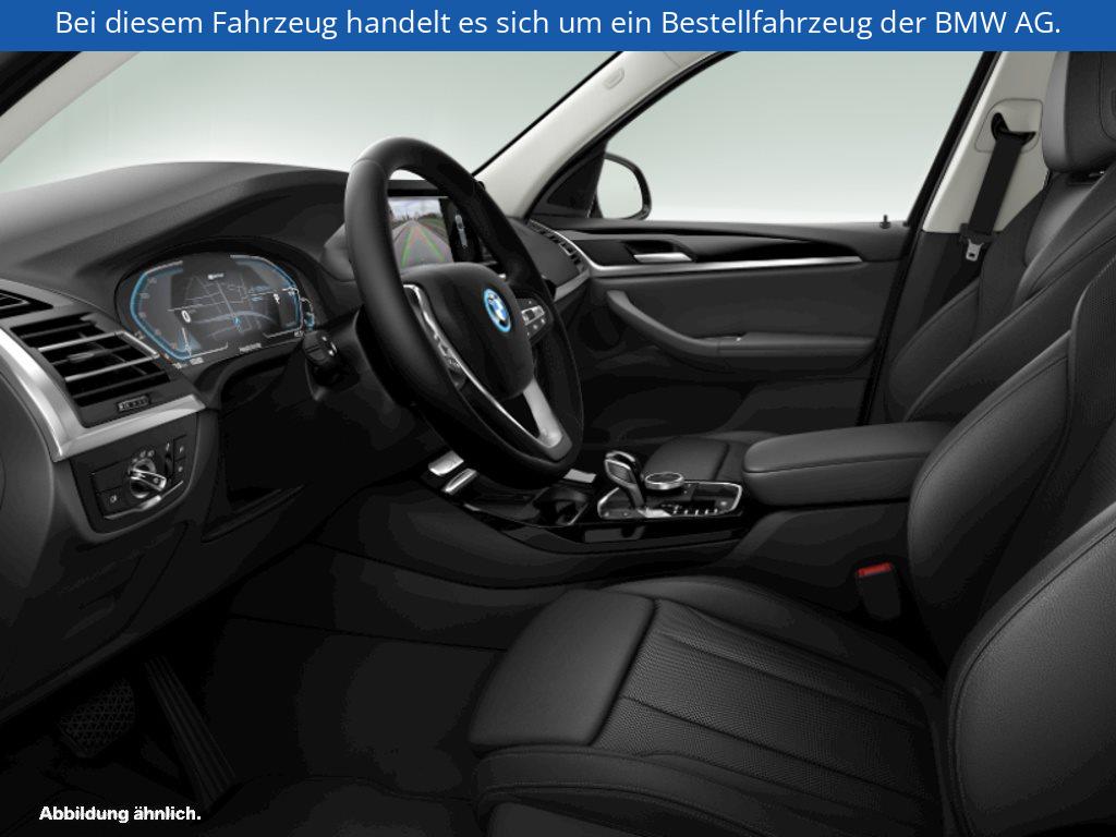 Fahrzeugabbildung BMW X3 xDrive30e