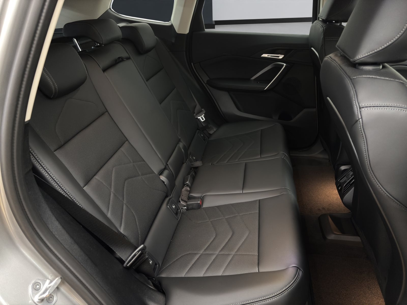 Fahrzeugabbildung BMW iX1 eDrive20 [xLine, AHK, ACC, RFK, 18 LMR, LED, SHZ]