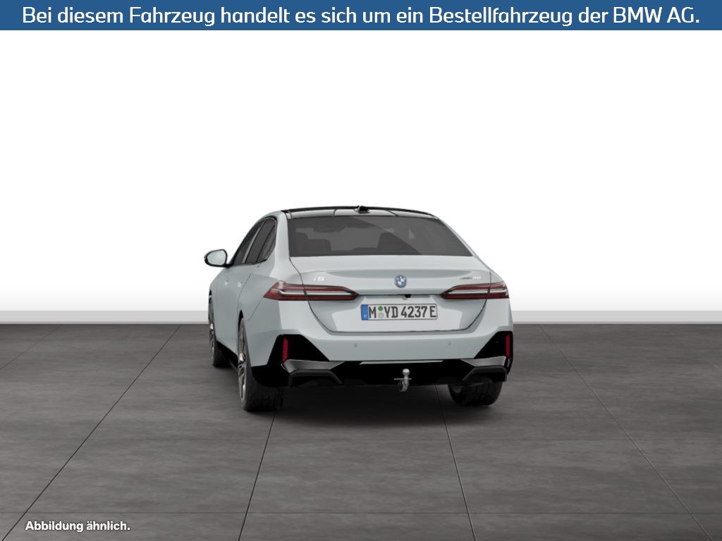 Fahrzeugabbildung BMW i5 eDrive40 Limousine