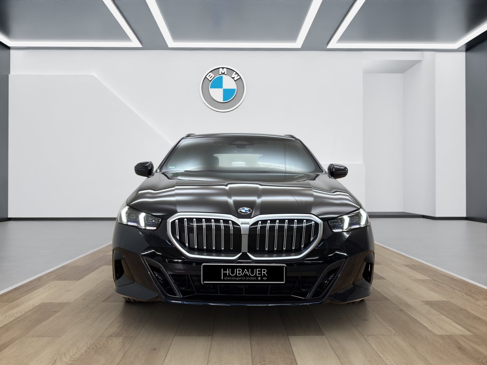 Fahrzeugabbildung BMW 520d Touring [M Sport, AHK, ACC, RFK, h&k Sound]