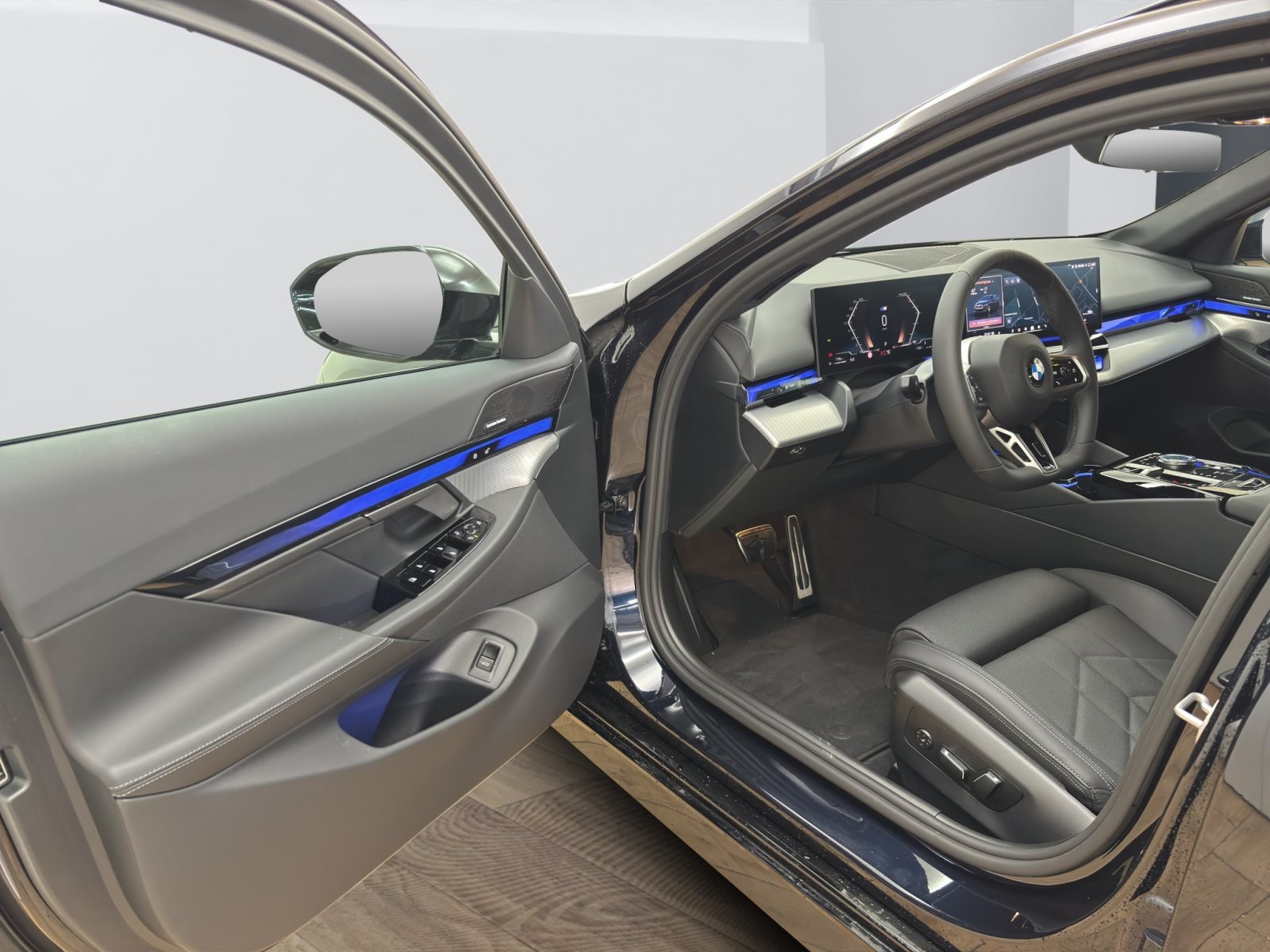 Fahrzeugabbildung BMW 520d Touring [M Sport, AHK, ACC, RFK, h&k Sound]