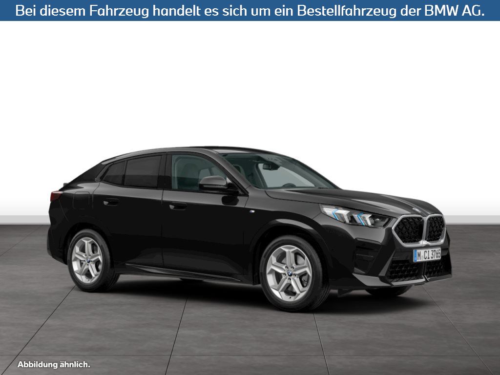 Fahrzeugabbildung BMW X2 sDrive20i