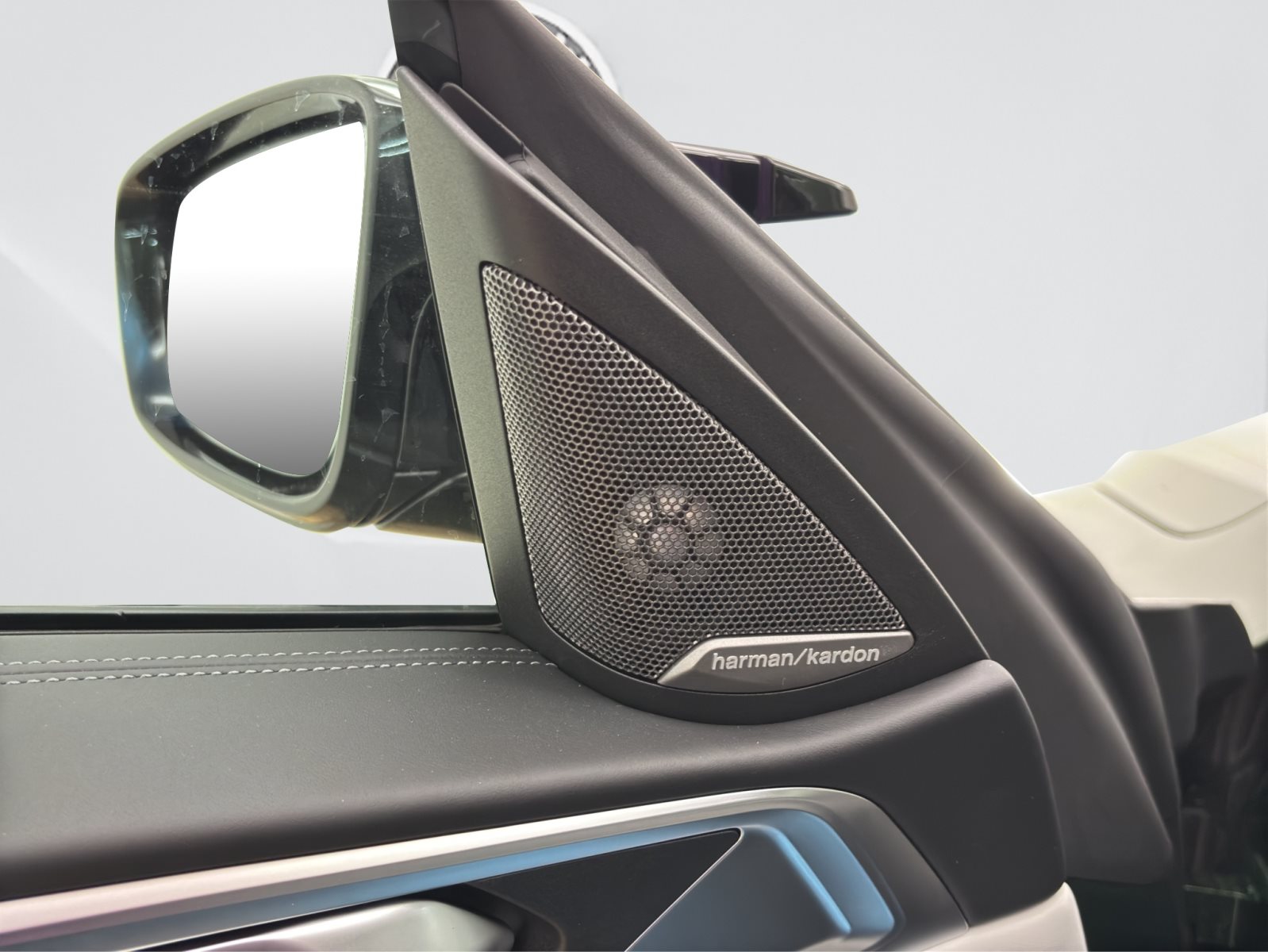 Fahrzeugabbildung BMW M4 Competition Cabrio xDrive [Individual, HUD, ACC]